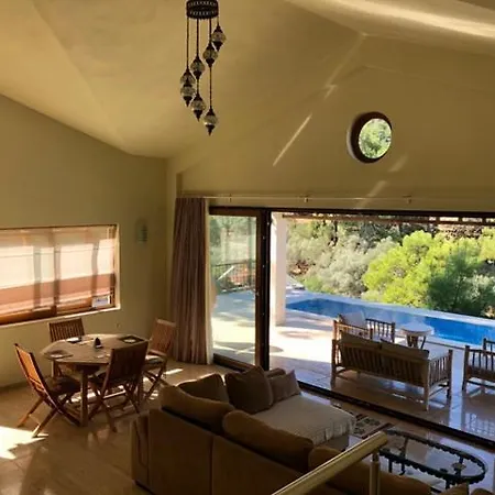 别墅 Olive Villa 马尔马里斯